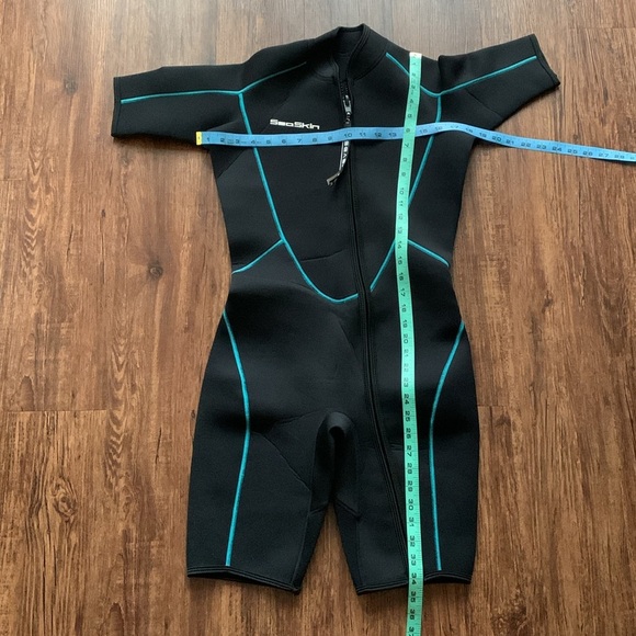 SeaSkin Shorty 3 mm Neoprene Wetsuit Men’s Small New - Picture 4 of 9